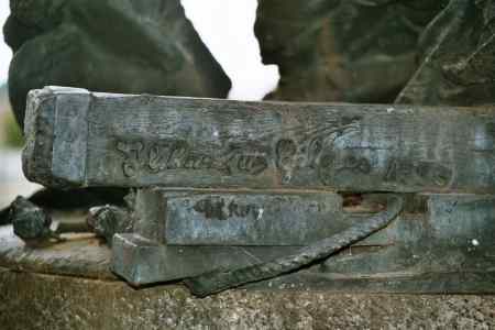 Johannes-von-Nepomuk-Statue - Sockel